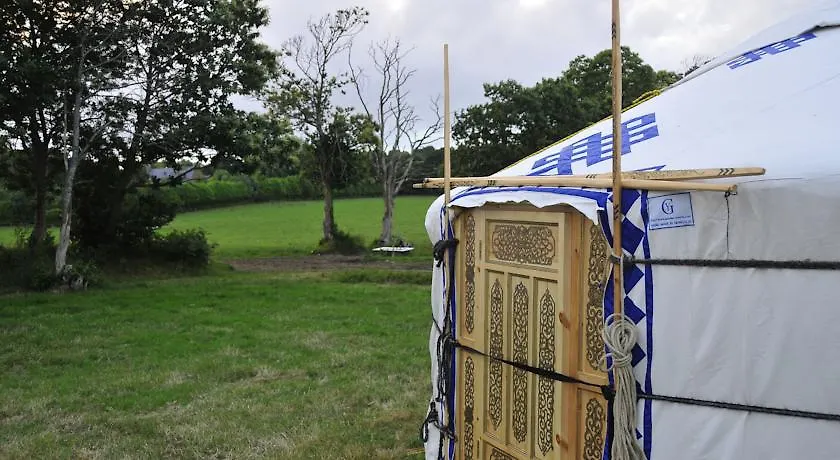 Yourte Roulotte Et Gite De La Laita Clohars-Carnoet 0*,  France